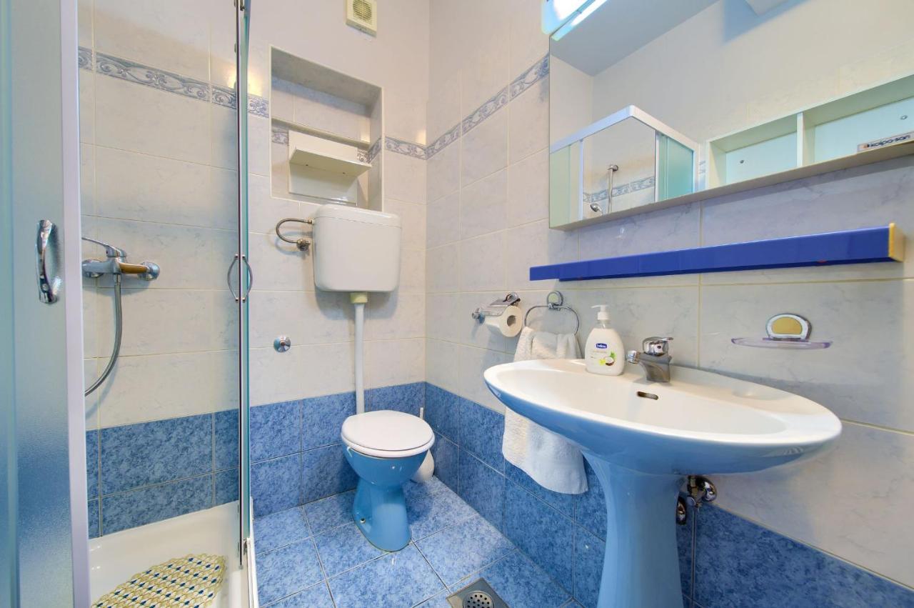 Apartments Jele Малинска Экстерьер фото