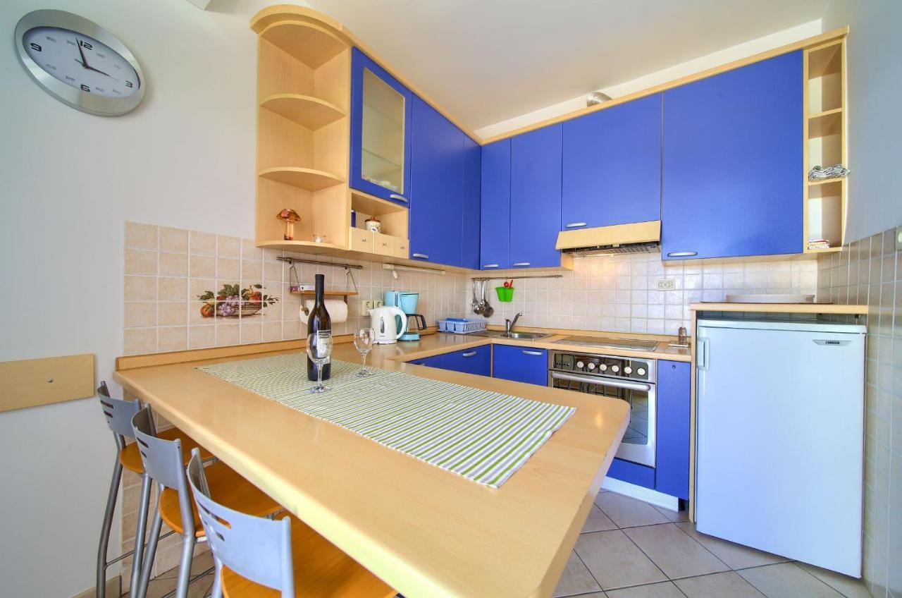 Apartments Jele Малинска Экстерьер фото