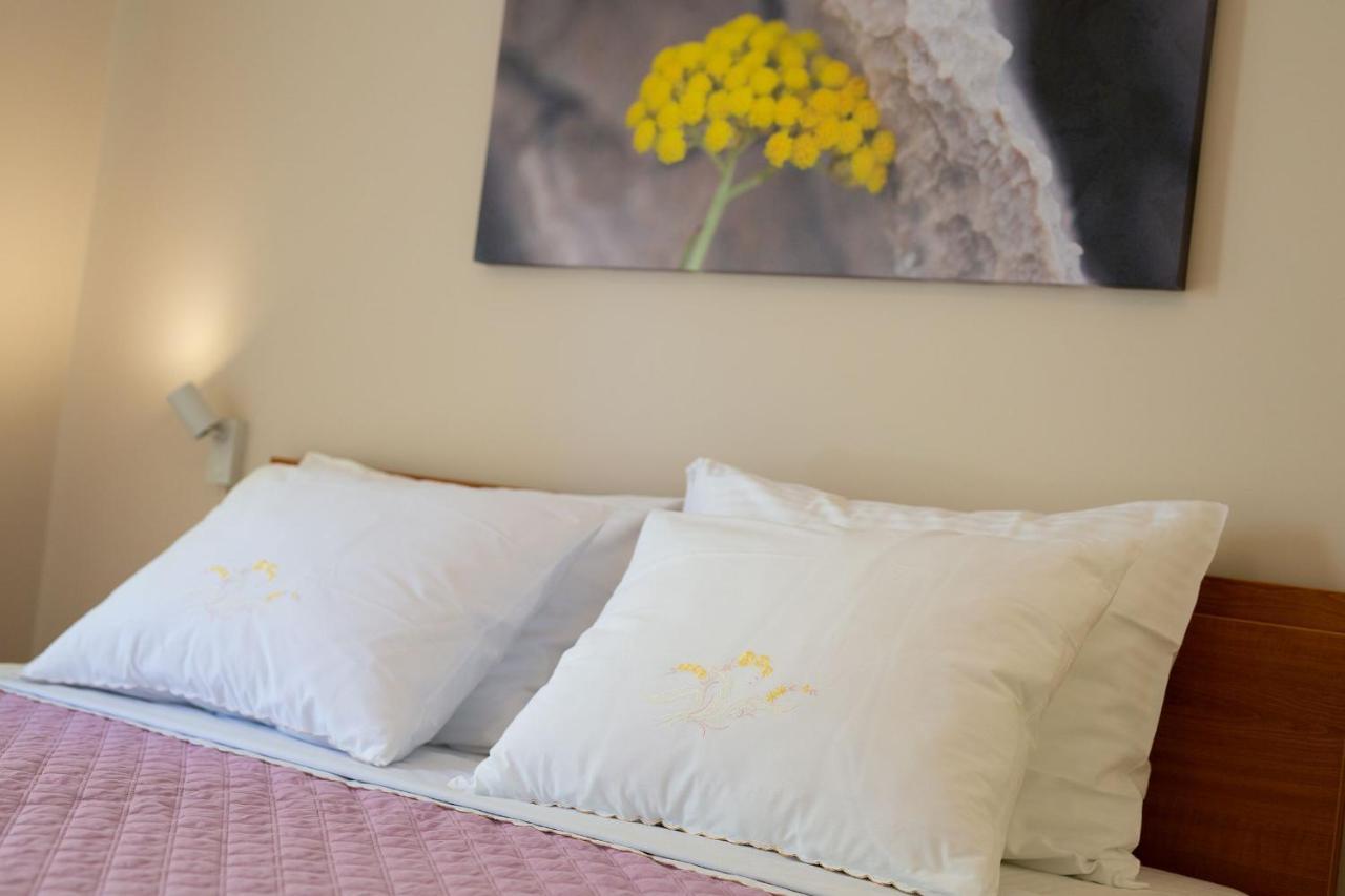 Apartments Jele Малинска Экстерьер фото