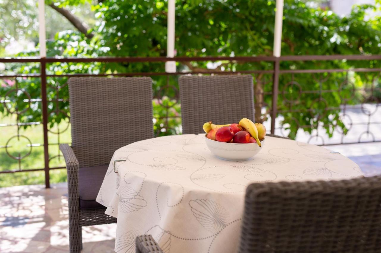 Apartments Jele Малинска Экстерьер фото